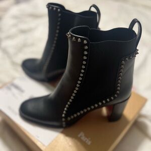 Christian Louboutin outline spike Chelsea boots size 39